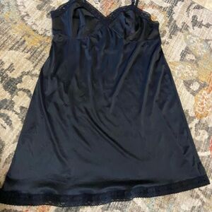 Vanity Fair XL Black Chemise with Sweetheart Neckline